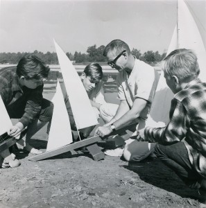 lagoon_sailboat